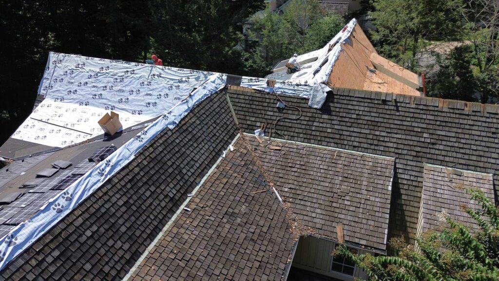 Roofing Contractor in Rockville